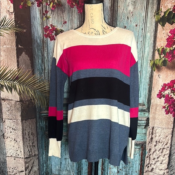 Liz Claiborne Sweaters - Liz Claiborne striped light sweater , size medium, good used condition